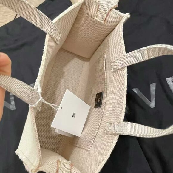 NWT Authentic Givenchy Small G Tote Bag - Picture 4 of 9